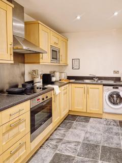 Modern 2BR Flat I Zone 1 I Walk to London Bridge and Borough Market - 4
