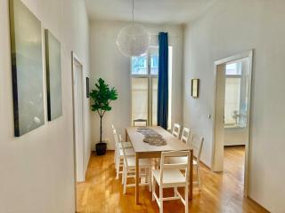 Stylish 4 Bedroom Apartment with Free Parking - 7