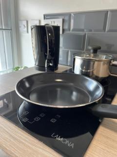Studio Apartment - 2 Guests - Wolverhampton - 1