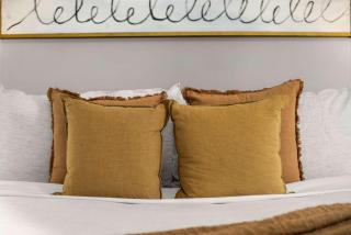 Chic NYC Retreat Beside Broadway & Iconic Sights - 9