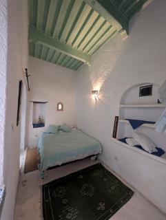 Riad J&J - 3