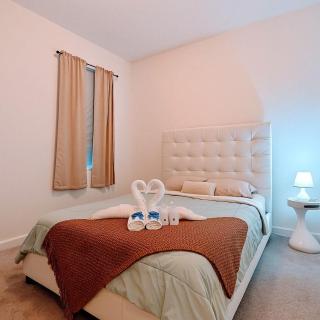 Cozy Room Near Beach & Airport - Breakfast - - 9