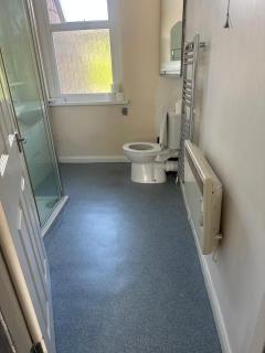 Simple and basic flat apartment - Newport - 1