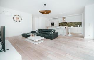 Modern 2 Bed with Garden - Bridel - 8