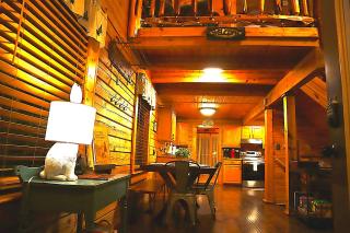 Wonderland Cabin - 8