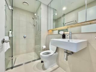 Waterfront 1BR Docklands Apt with FreeParking#8322 - 1