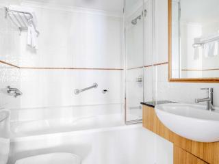 Indigescapes River Views in Heart of Brisbane Sleeps 6 - 1