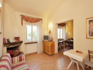 Apartment in Umbria near Vineyards - 1
