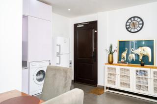 Spacious Serenity Suite in Osu - 4