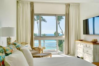 Caribbean Sunscape Beachfront Apartment - 0
