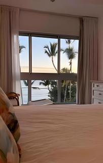 Caribbean Sunscape Beachfront Apartment - 8