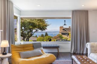 Family Beachside Driftwood House 3BR Yard & Parking - 9