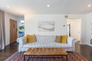 Family Beachside Driftwood House 3BR Yard & Parking - 4