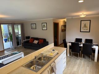 Cozy Cottage Victor Harbor - 5