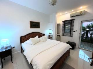 Room and the city - Trat - 3