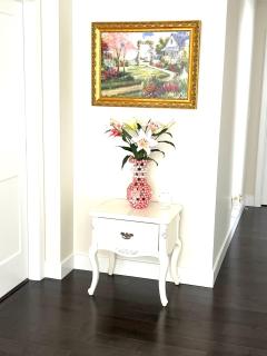 European-American Style Suite - Coquitlam - 3