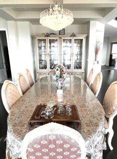 European-American Style Suite - Coquitlam - 1