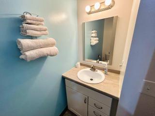 King suite with Lake View - 4