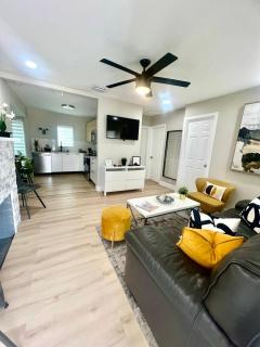 2BR Modern - Top Location, Terrace - 6 min to Coral Gables - 2