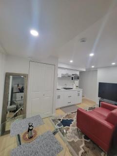 Entire Basement Suite in Bonavista - Winnipeg - 8