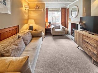Whalers Cottage - Whitby - 2
