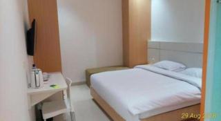 TwoSpaces Living at KR Hotel - Palembang - 5
