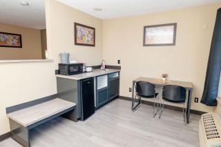 Rose City Inn & Suites - Oak Grove - 2