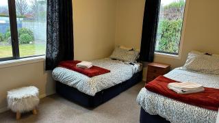 4 bedrooms, log burner & heat pump - 8