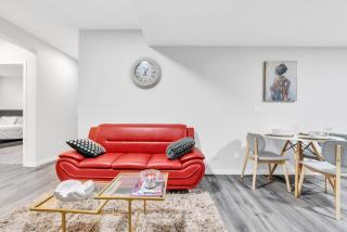 Private, Stylish and Peaceful 2BR Guest Suite - Calgary - 9