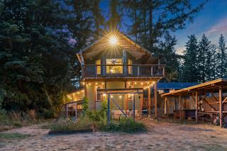 The Cascade Cabin - 9