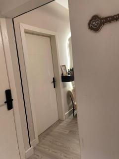 شقة فندقية من غرفة نوم وصالة بمدخل ذكي قرب البوليفارد - Riyad - 3