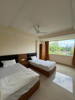 The ZEN INN , Pure veg hotel in Bodhgaya - Bodh Gaya - 9