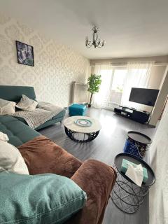 Tout le monde sous le meme toit - 10 voyageurs - 25 mn europapark - 7