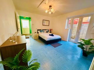 Cozy Comfort Suite - Stoke on Trent - 0
