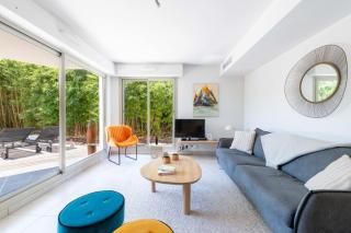 1-Br Garden Apartment with Pool Peaceful Private Parking - 5