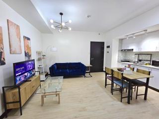 Spacious 2BR Condo San Lorenzo Place 4KM Airport - Manila - 1