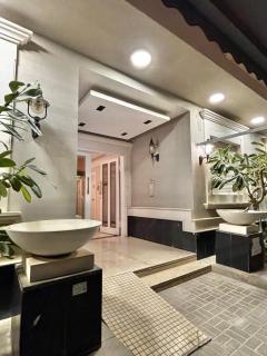 Hotel-Style Studio with Private Balcony - 8
