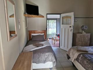 Zonneblom Guest House - 3