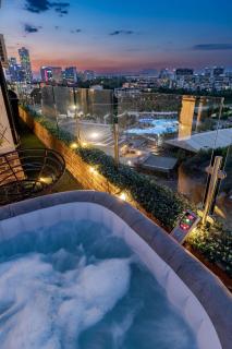 Downtown Floreasca Penthouse w Jacuzzi&Terrace - 0