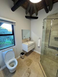 The Whispering Milkwood Cottage - Gqeberha - 4