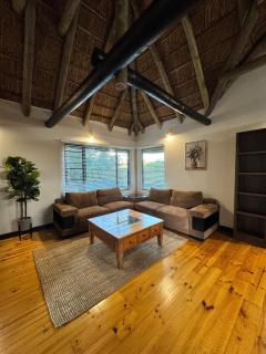 The Whispering Milkwood Cottage - Gqeberha - 1