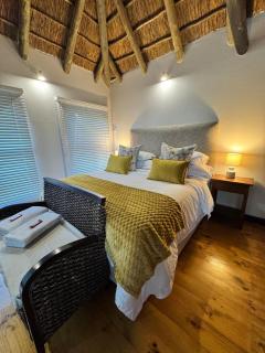 The Whispering Milkwood Cottage - 8