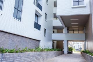 Rosebank Retreat No Outages - Johannesburg - 5