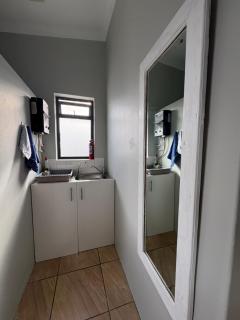 Cozy All-In-One Beach Getaway - Struisbaai - 5