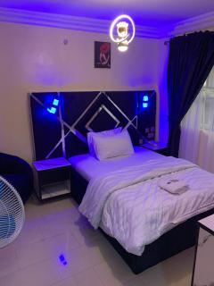 Jolac Hotel And Suites - Agege - 3