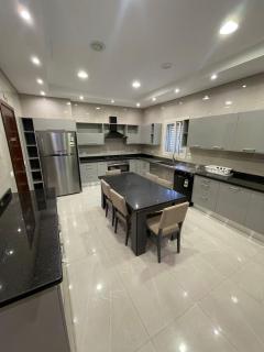 Golf View Villa - Sheikh Zayed - 8