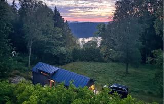 Lovely Home In Tollered With Lake View - Tollered - 0