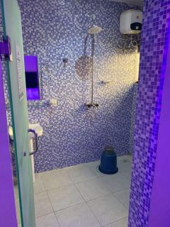 Jolac Hotel And Suites - 2