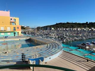 Marina Pool & Sea - 2