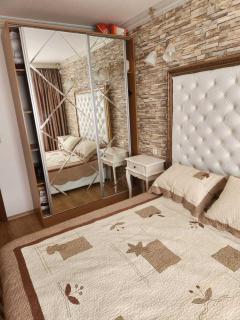 Sweet Homes - 3
